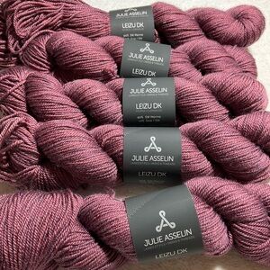 JULIE ASSELIN 5 Skein Lot | Leizu DK Yarn Brownstone [Eggplant] | 1300 Yards